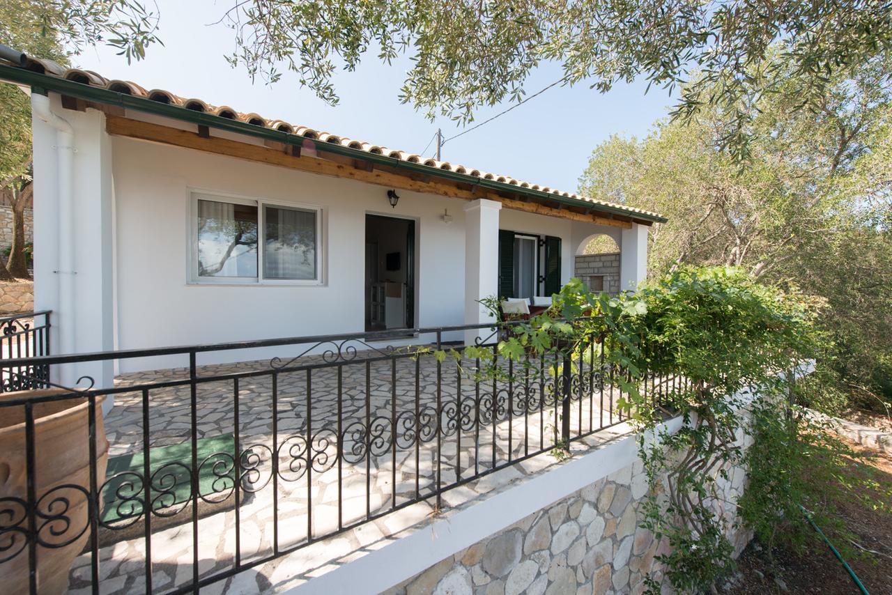 Kipos Villas Гайос Екстериор снимка