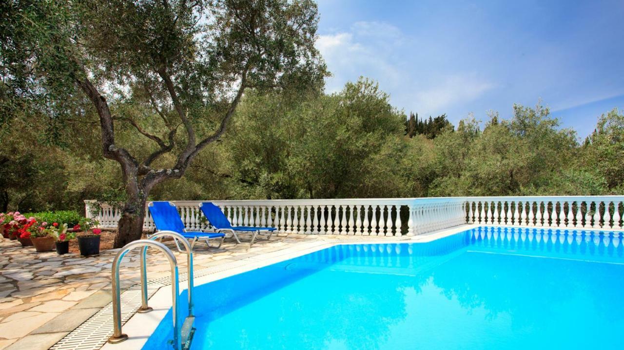 Kipos Villas Гайос Екстериор снимка