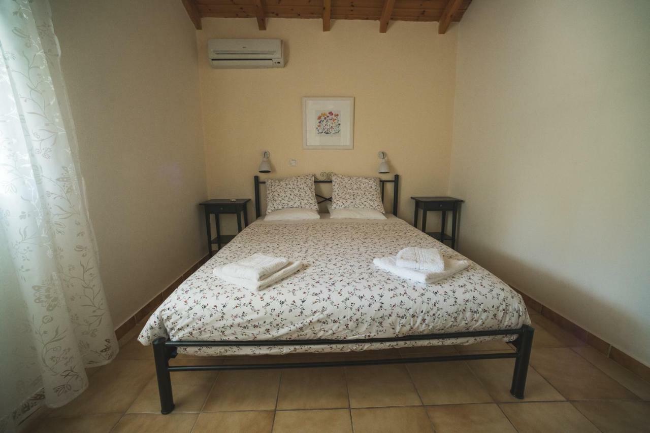 Kipos Villas Гайос Екстериор снимка