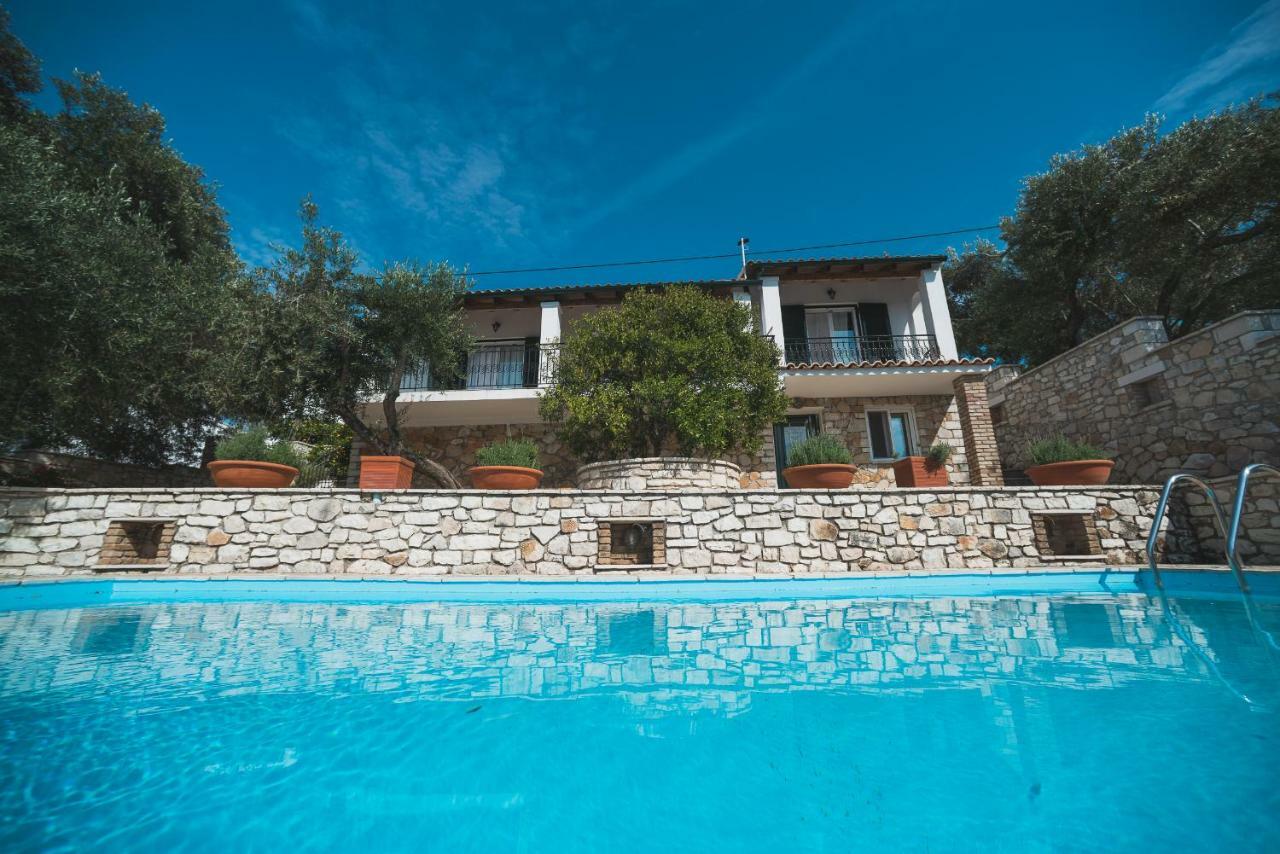 Kipos Villas Гайос Екстериор снимка