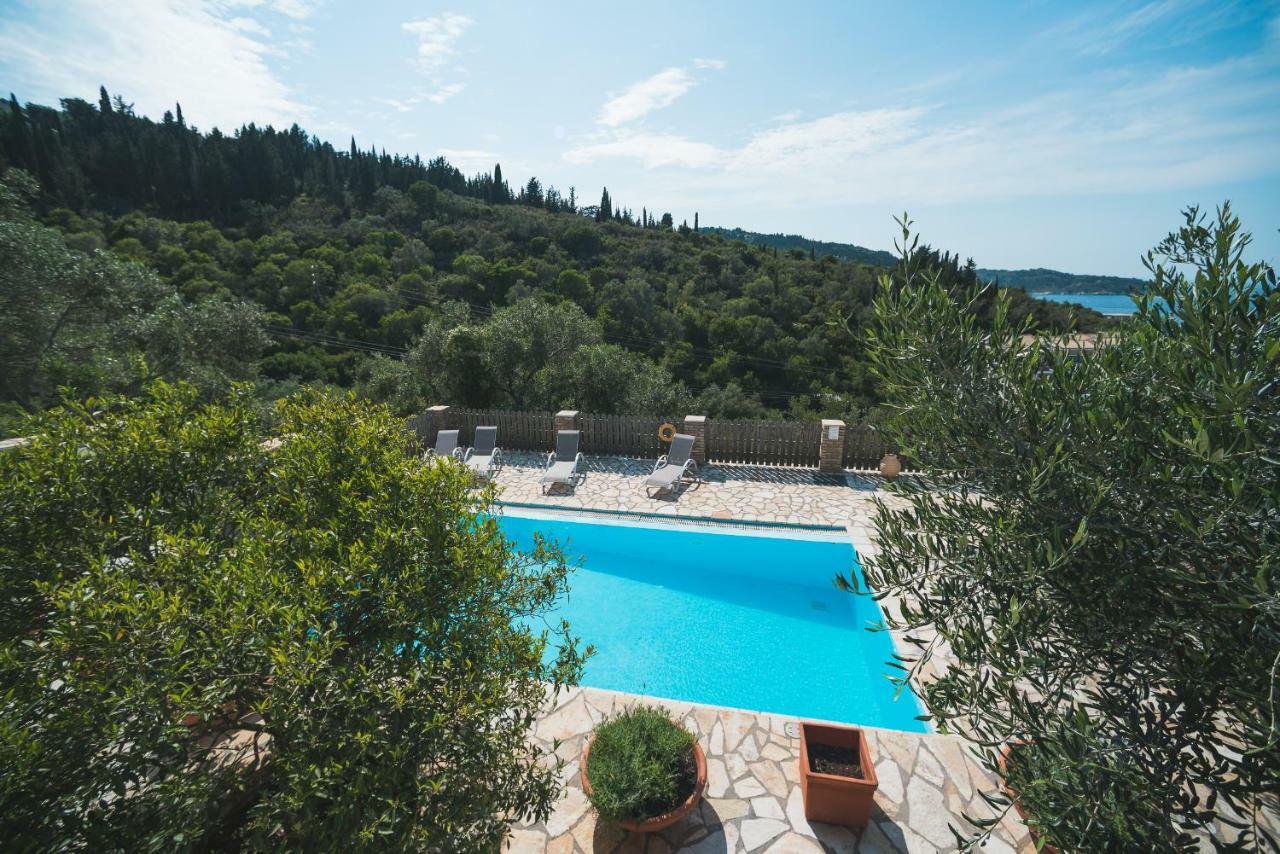 Kipos Villas Гайос Екстериор снимка
